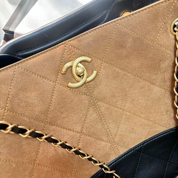 ✨✨Chanel Bag - Picture 2 of 9